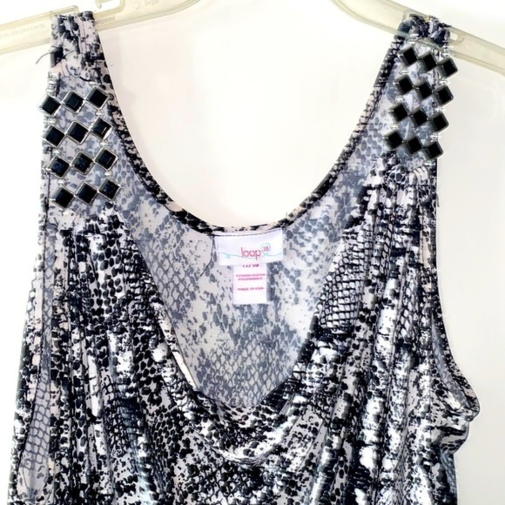 LOOP 18 (Lane Bryant) Plus size womens blouse with gem detail.